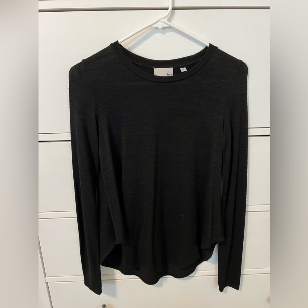 Aritzia long sleeve shirt